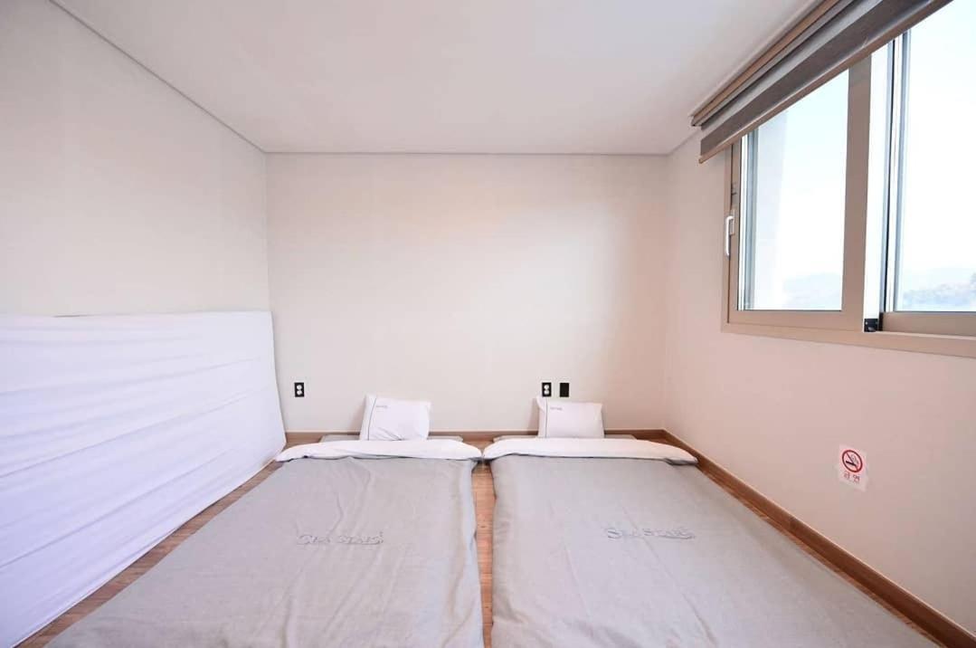 Sea Star Hostel Йосу Экстерьер фото